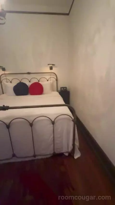 Grand Suite bed picture #6