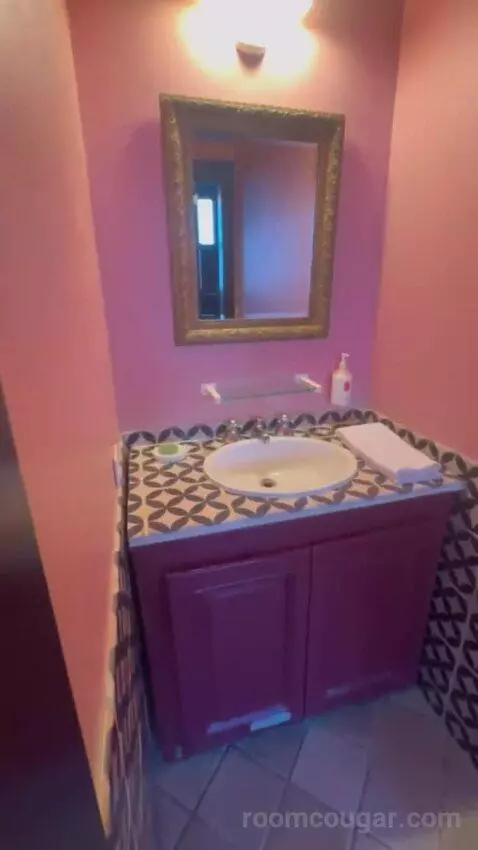 Grand Suite bathroom picture #2