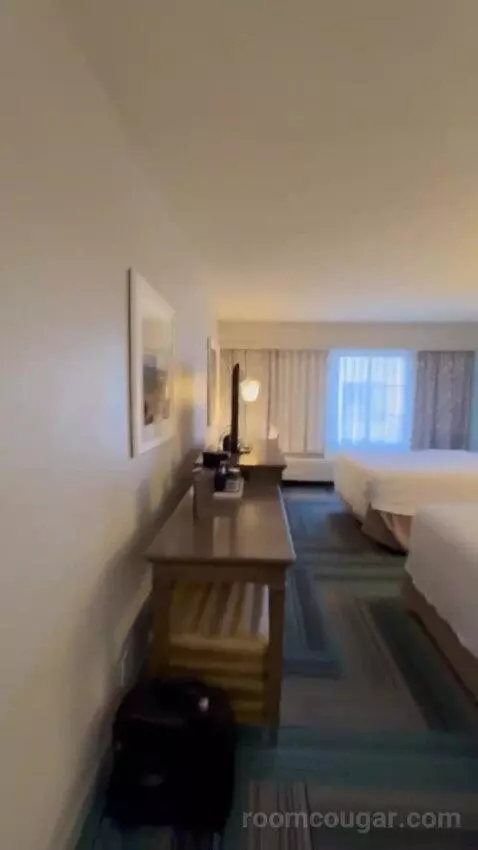 Queen Room with Two Queen Beds bed picture #1