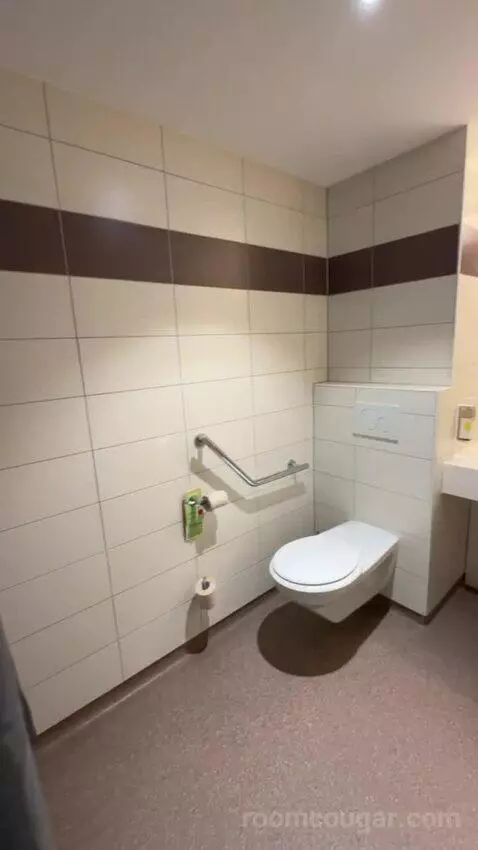 Pop Double Room bathroom picture #12