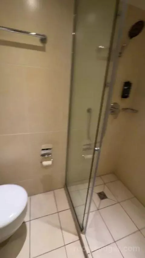 Standard Single Room bathroom picture #5