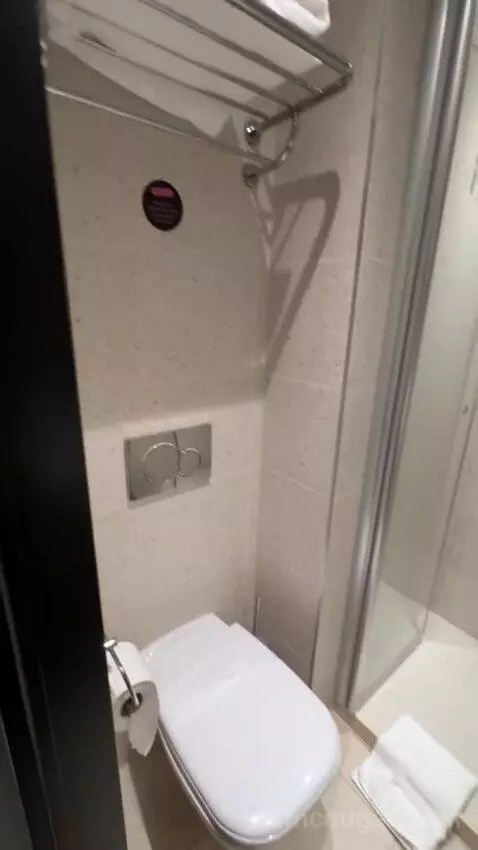 Standard Double Room bathroom picture #8