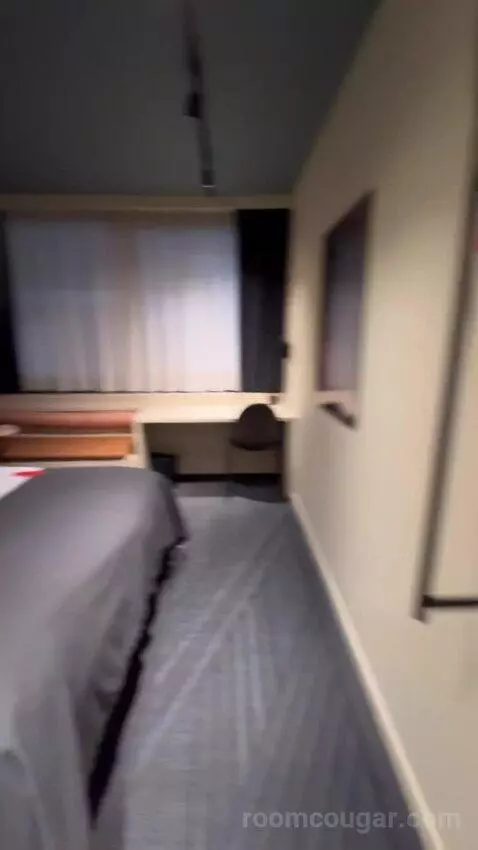 Standard Double Room bed picture #4