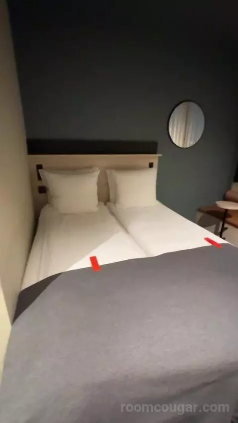 Standard Double Room bed picture #8