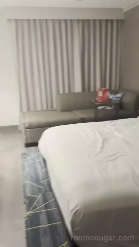 King Room bed picture #6