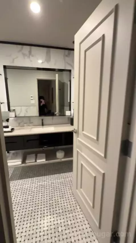 Horizon Room bathroom picture #2