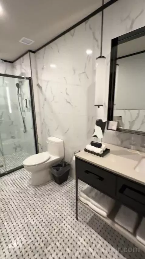 Horizon Room bathroom picture #7