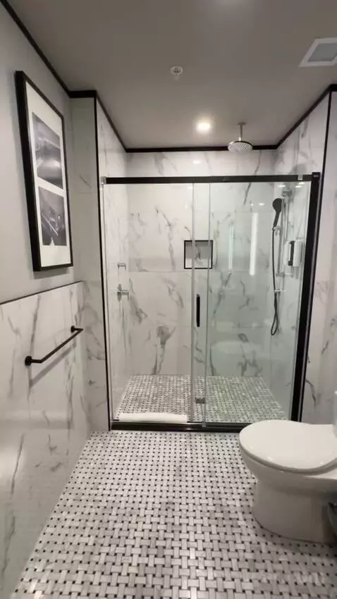 Horizon Room bathroom picture #11
