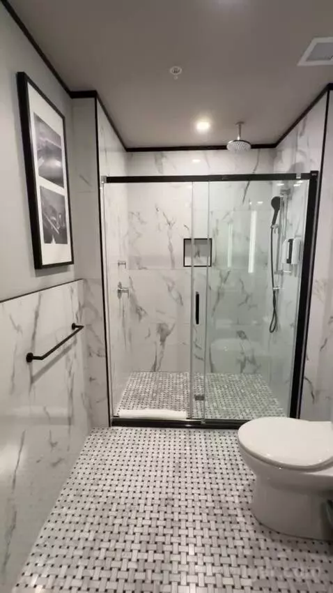 Horizon Room bathroom picture #12