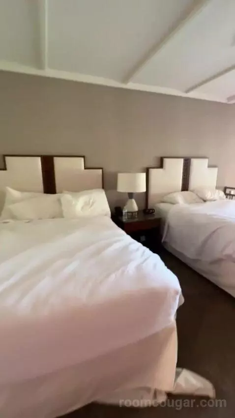 Premium Garden View - 2 Queen Beds bed picture #6