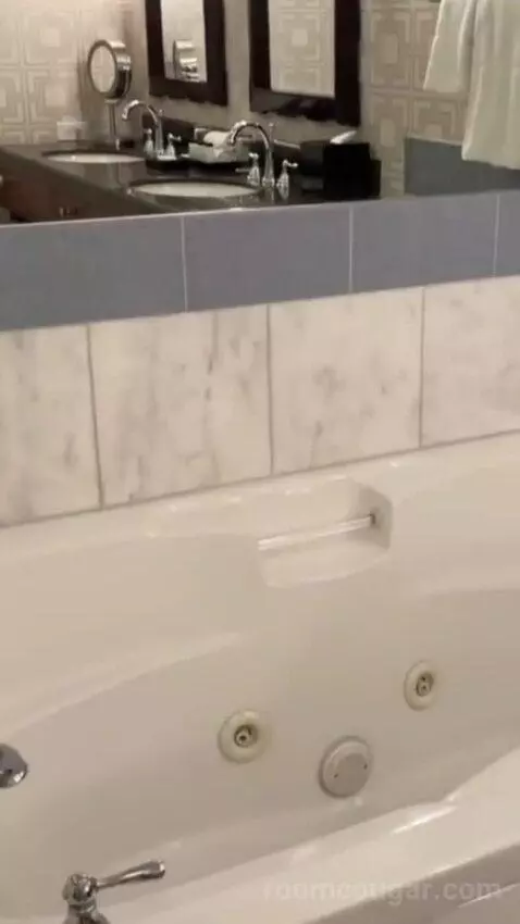 Augustus Premium Room, King bathroom picture #6
