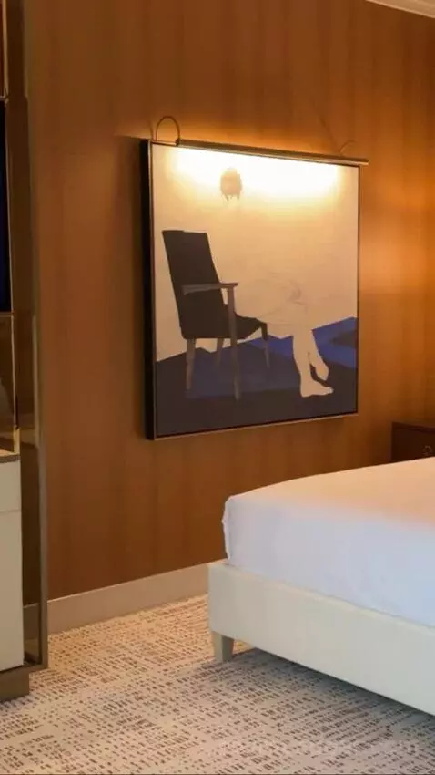Wynn Resort King bed picture #4