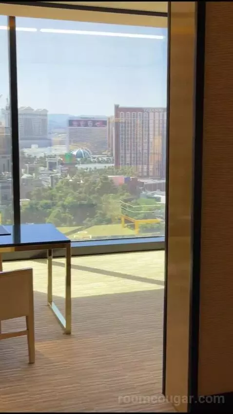 Encore Resort King view picture #1