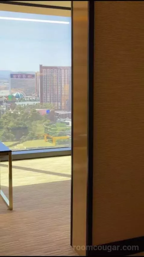 Encore Resort King view picture #4
