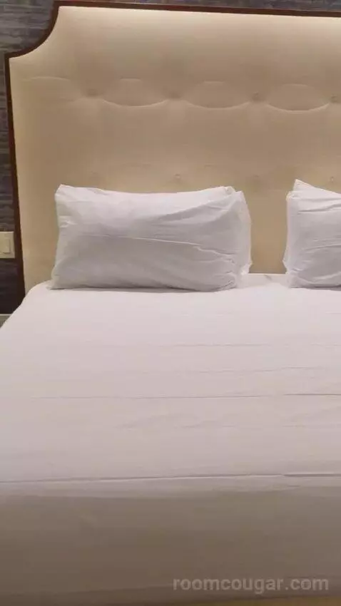 Tower One Bedroom Suite bed picture #5