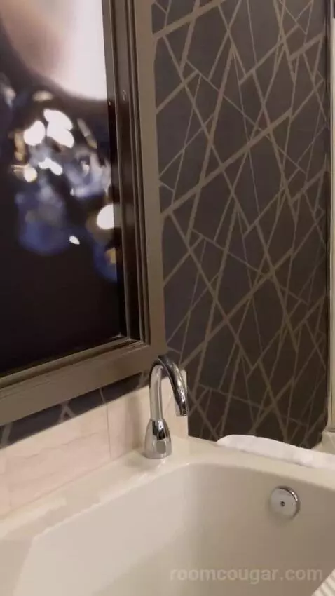 Resort King Room bathroom picture #7
