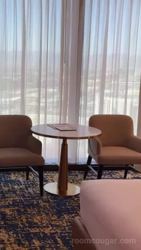 upupandourway's review preview (Las Vegas Hilton At Resorts World)