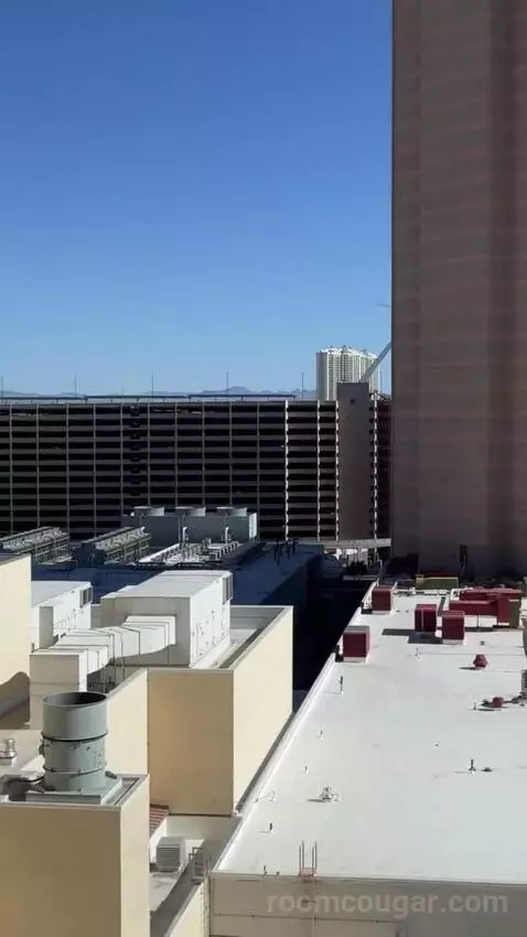 Palazzo Luxury King Suite view picture #5