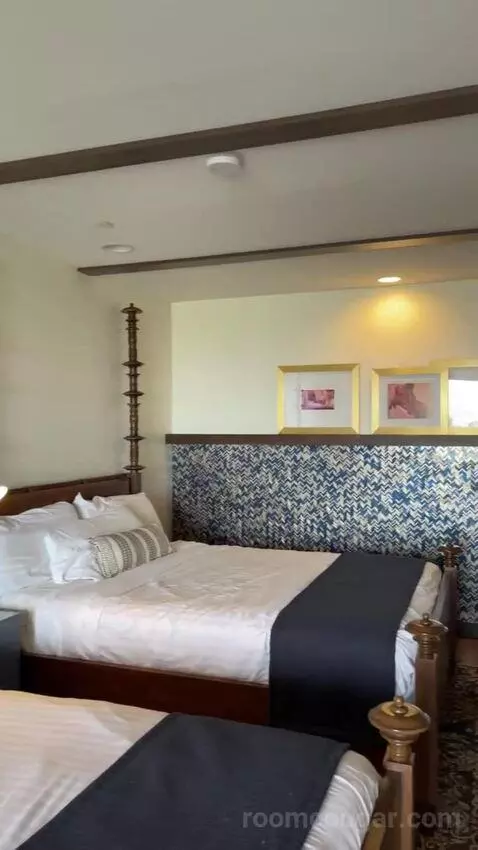 Tower Premium 2 Queen Room bed picture #10