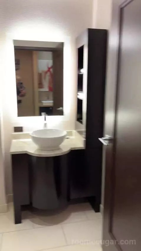 Rush Tower Luxury Suite bathroom picture #2