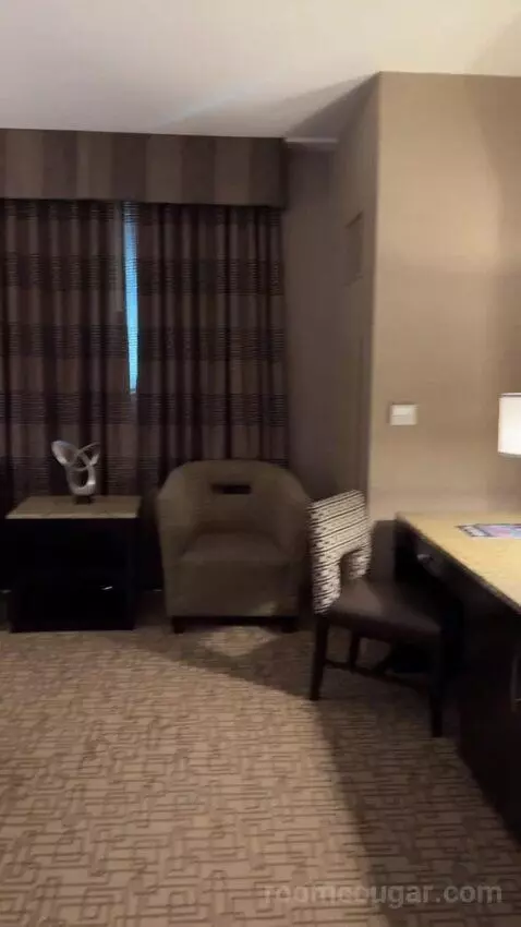 Rush Tower Luxury Suite bed picture #1