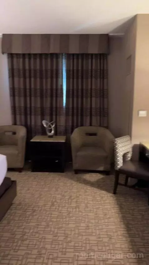 Rush Tower Luxury Suite bed picture #4