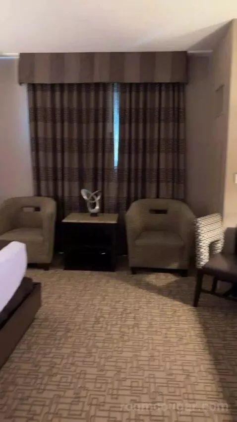Rush Tower Luxury Suite bed picture #5