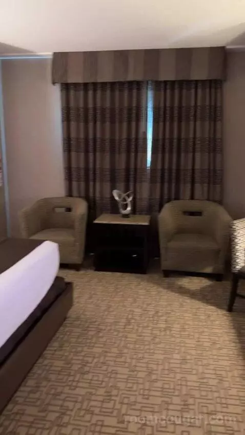 Rush Tower Luxury Suite bed picture #7