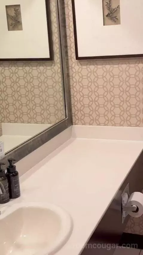 Royal Tower Two Queen Room bathroom picture #1