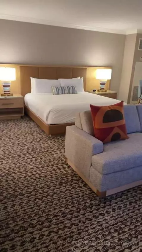 King Suite Room bed picture #4