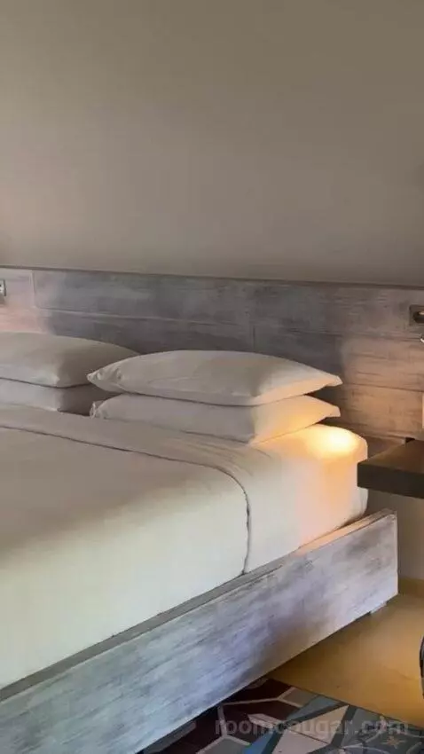 King Beach Area bed picture #1