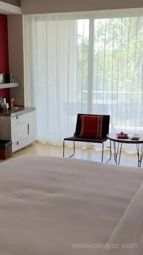 King Beach Area bed picture #8