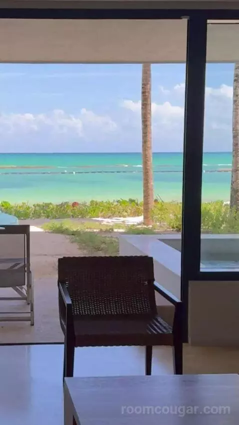 Beach Front Plunge Pool Suite picture #20