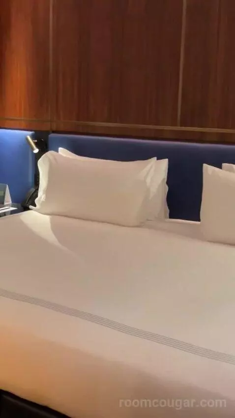 Junior Suite with Terrace bed picture #1