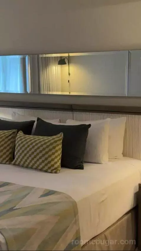 Privileged Deluxe Room bed picture #4