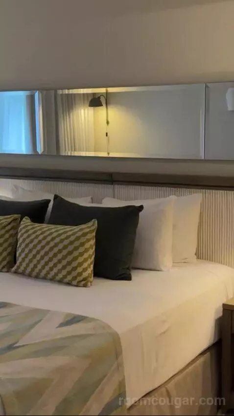 Privileged Deluxe Room bed picture #5