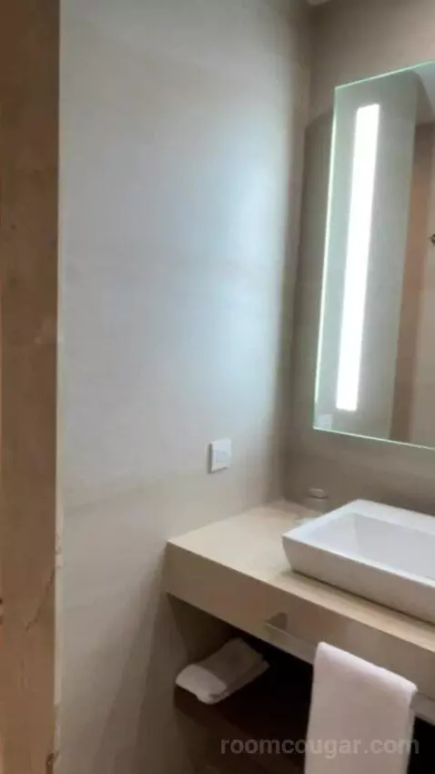 Ocean Front Jr Suite bathroom picture #3