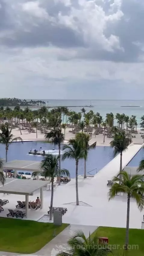 Ocean Front Jr Suite view picture #7