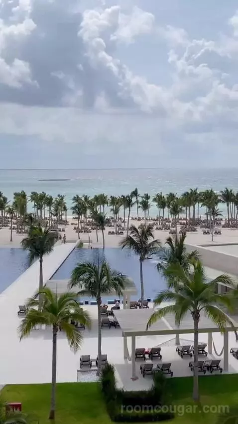 Ocean Front Jr Suite view picture #10