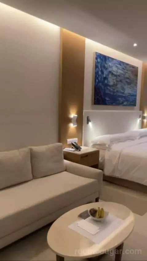 Ocean Front Jr Suite bed picture #10