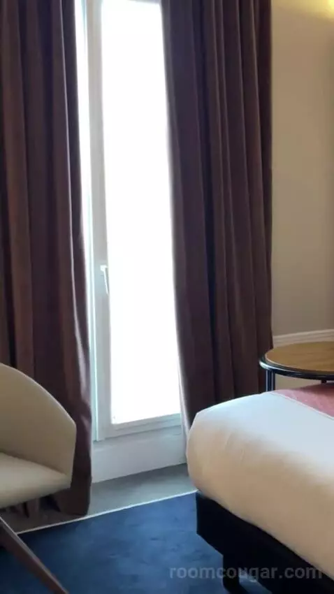 Premium Room bed picture #1