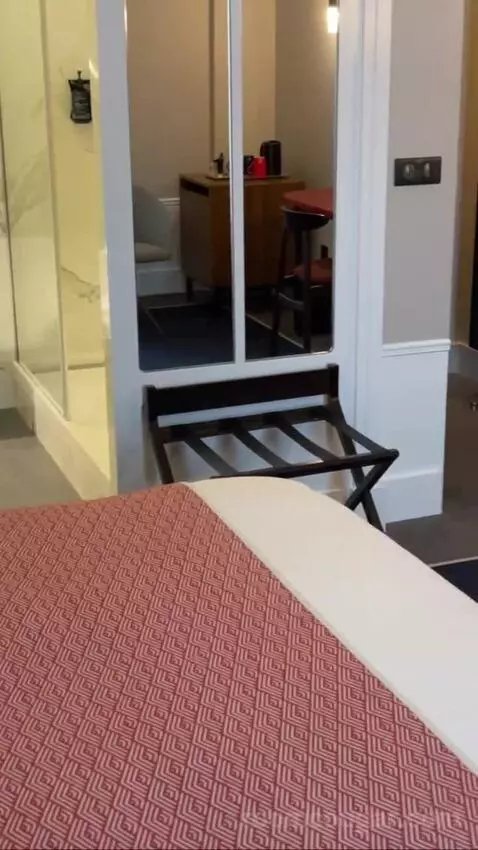 Premium Room bed picture #12