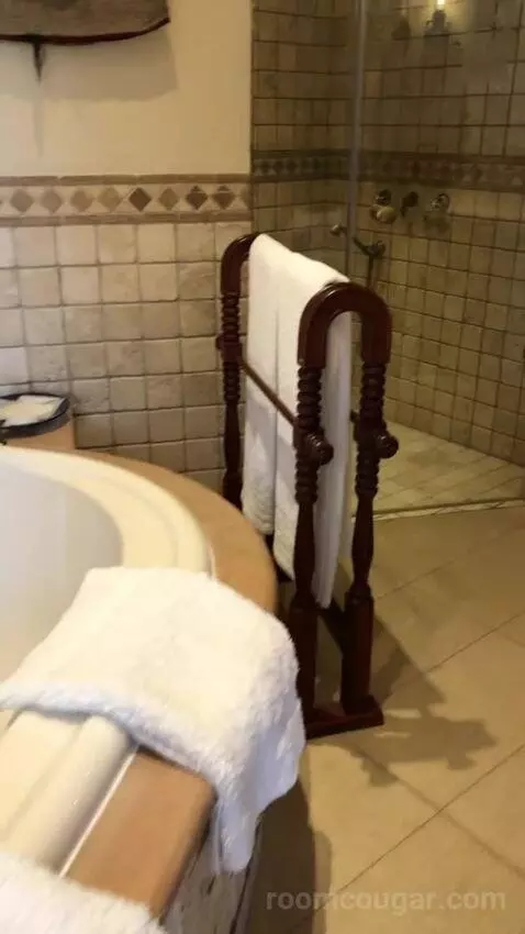 Bedouin Villa bathroom picture #3