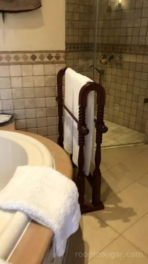 Bedouin Villa bathroom picture #4
