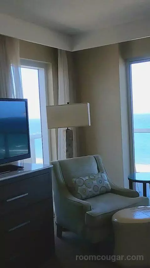 Executive King Suite - Ocean Front (#8802) view picture #3