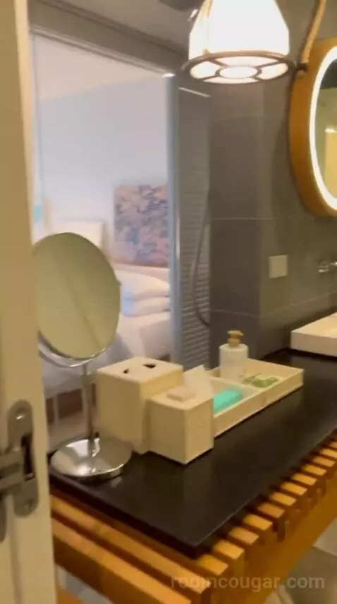 Queen Room with Two Queen Beds and Partial Ocean View (#532) bathroom picture #5