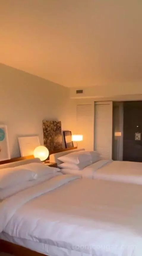 Queen Room with Two Queen Beds and Partial Ocean View (#532) bed picture #12