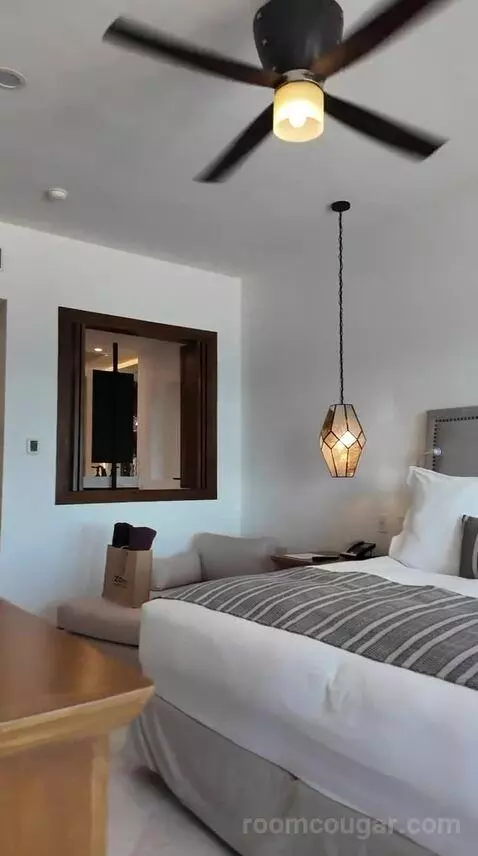 One Bedroom Suite - Ocean Front (#1401) bed picture #2