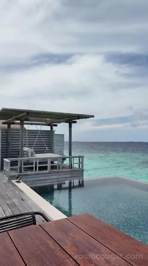 King Overwater Villa (#107) view picture #5