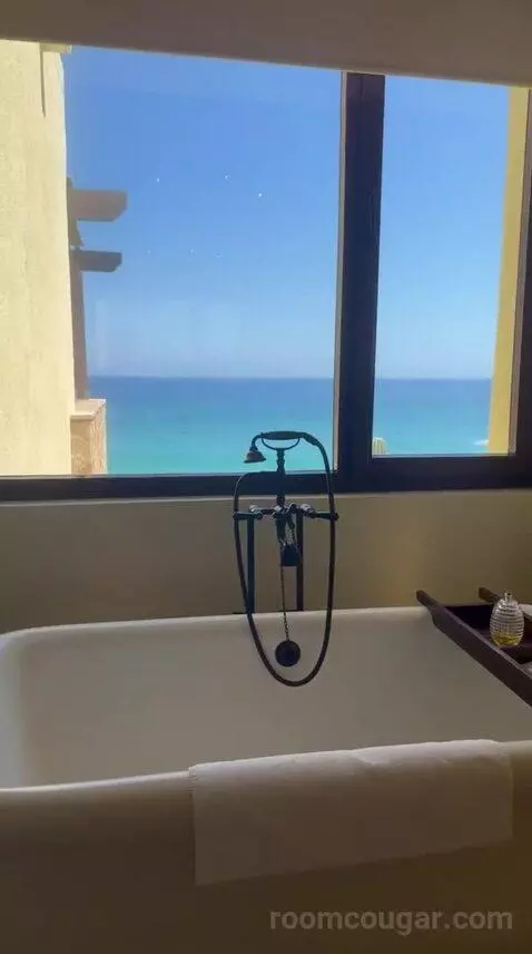 Dos Mares Junior Suite (#21) view picture #1